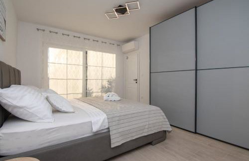 VILLA OCEAN BREEZE with pool - Foto 36