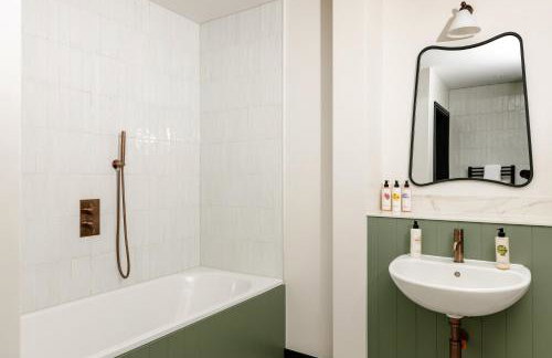 Native King’s Wardrobe, St. Paul’s - Foto 88