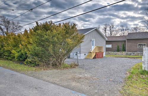 Lakefront Home with Deck, Fishing Dock and Canoe! - Foto 31