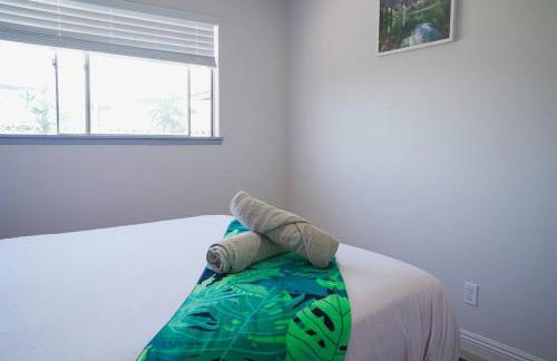 Vegas Hideaway with Jacuzzi & Pool by Strip - Foto 23