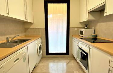 Sea View Penthouse Apartment with Hot Tub - Casa Bella Vista, Buenas Noches , Estepona - Photo 31