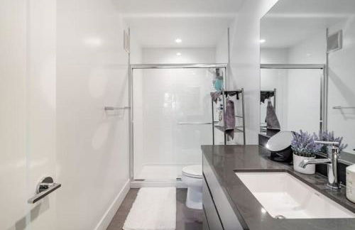 Sharon Green apartments by FantasticStay - Photo 70