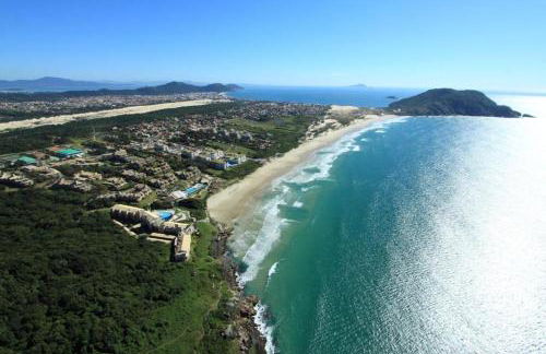 Praia do Santinho, de frente para mar - Foto 39