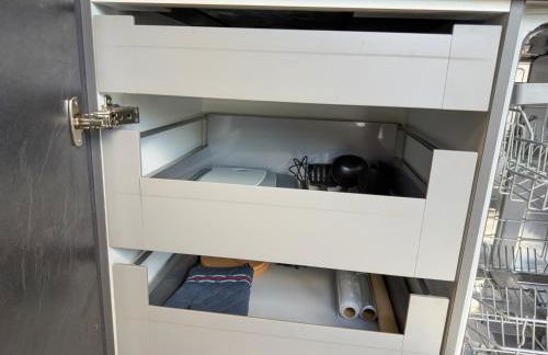 ImmoStay #3 - Penthouse mit zwei Balkonen & Seeblick, Parking & WiFi - Foto 37