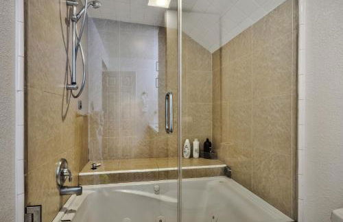 Zephyr Cove first level 1 Bed: close to everything bike, ski, swim! - Foto 8