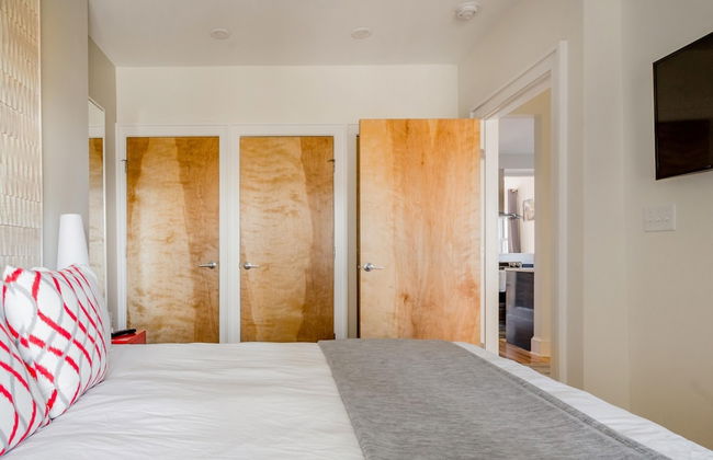 Downton Annie Apartment One 2BD 1BA Parking - Foto 6