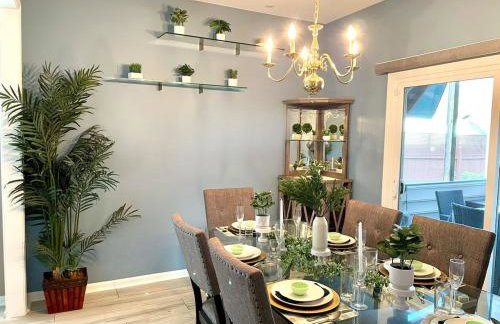 Tropical Oasis with Tiki Bar, Firepit, Seasonal Pool - Foto 5