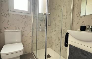 Bajo con terraza a 5 min de la playa (3 hab-6 per) - Foto 15