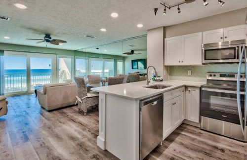 Seafarer, Gulf Front Condo, Right on the Beach - Photo 8