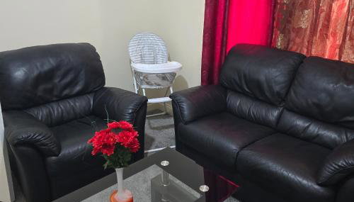 House - Sleeps 8 - Garden - Short Walk to Station - Foto 4