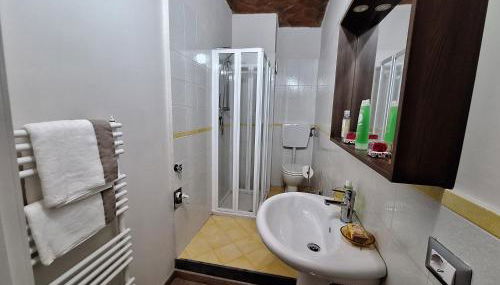 Rondini apartment - Foto 3, towels, Shower