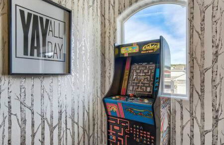 _Entire Home_Game Room_Basement_FirePit_ - Foto 39