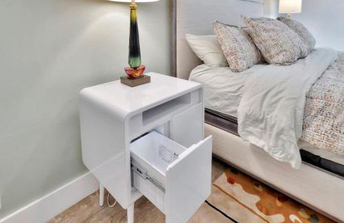 Lynoras Luxe Estate 3 bedroom 3 bath with Modern Design and Heated Pool - Foto 127