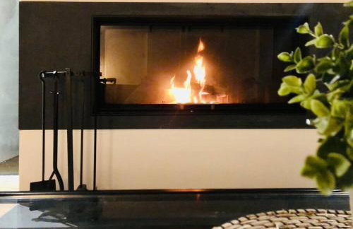 The Cuckoo's Retreat - Luxurious home with private garden & jacuzzi - Photo 5