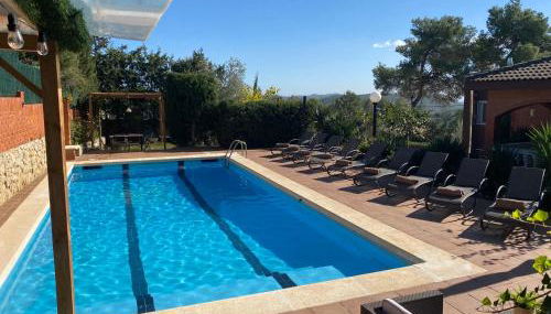 Villa Sitges Soledad 15 minutes drive from Sitges XXL swimming pool 12 p - Foto 4, sunbed