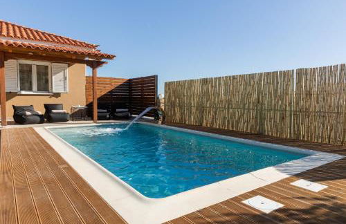 Σπίτι με πισίνα δίπλα στο αεροδρόμιο. - Foto 18