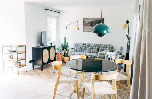 Wunderschönes Chalet mit Gästehaus in der Natur mit Fass-Sauna - Foto 4