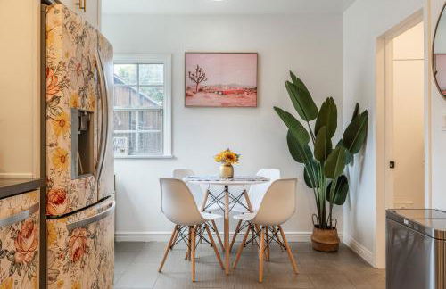 Angel&Rose Universal Hollywood Heated Pool House King Bed - Foto 53