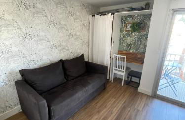 Joli studio une pièce entièrement rénové et équipé classé 2 étoiles - Foto 7