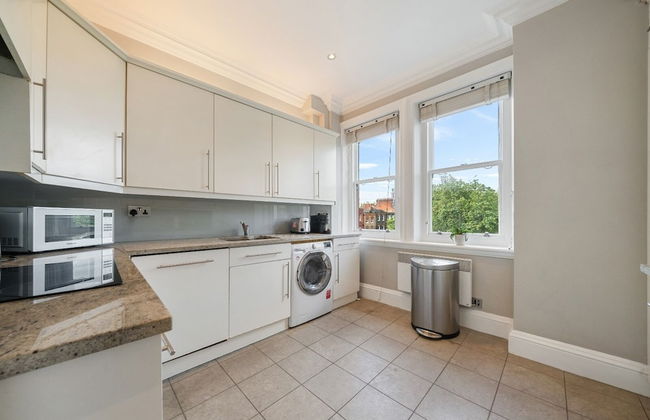 The Knightsbridge Residences - Photo 40