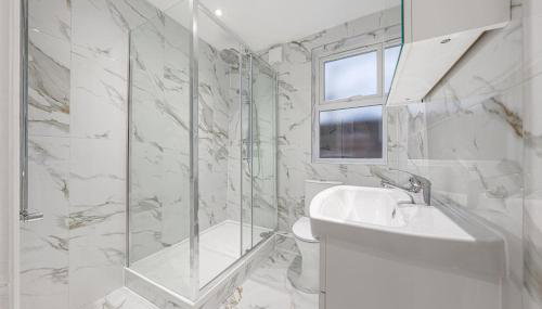 Brand New Cricklewood Zone 2 Modern Home - Foto 2