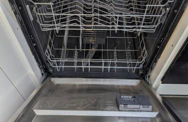 Fantastic 3-Bedroom House in Crawley - 10 mins from Gatwick - Foto 24