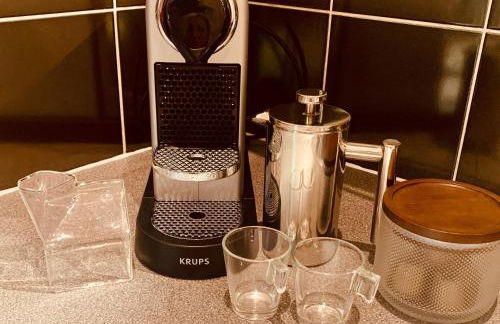 The Fifth Quarters, Grade II Listed Apartment, The Lace Market, NG1, City Centre, Nottingham, Sleeps 4 - Photo 18