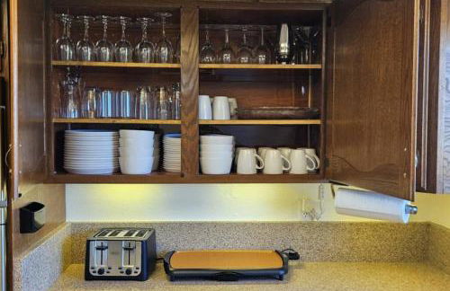 Cliff Views - Hot Tub - SUPs - Boat Parking - Sleeps 16 - Foto 10