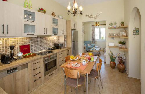 Ruby's summer house with spacious garden and free parking - Foto 25