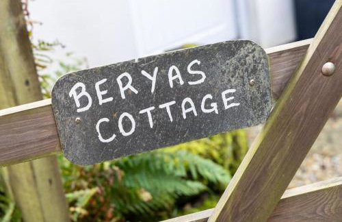 Beryas Cottage - Fireplace - Free Parking & WiFi - Pet Allowed - Foto 6