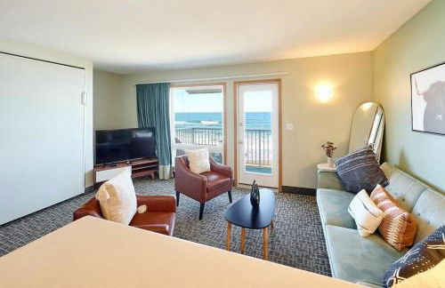 King Suite - Top Floor - Ocean View - Beach Access - Pool & Hot Tub - Foto 2