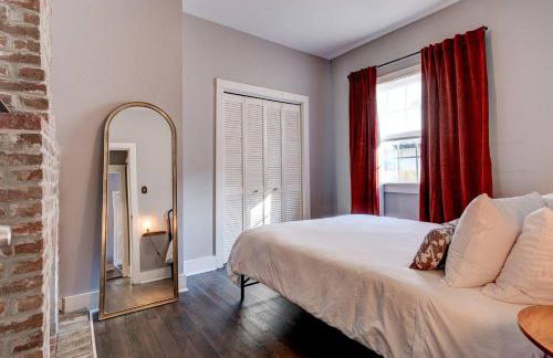 Uptown 3BR w Fenced Yard Near Magazine - Photo 17