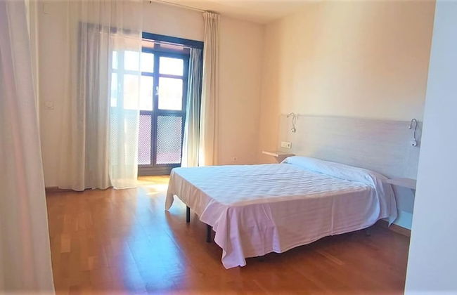 Lovely Apartment in Almeria With Garden - Photo 11