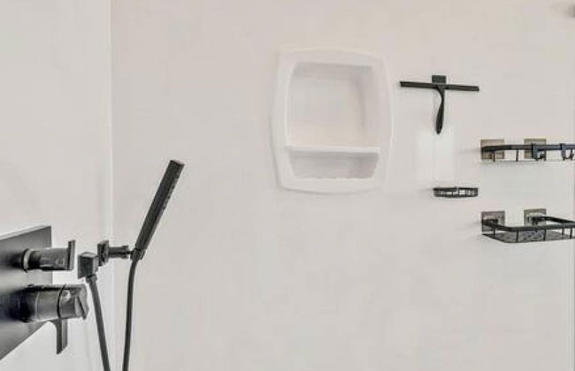 New Luxury Texas Farmhouse - Photo 20