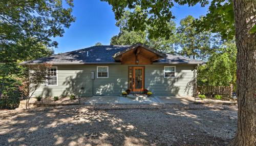 Dock and Jet Ski Slip Lakeside Sunrise Beach Home! - Foto 2