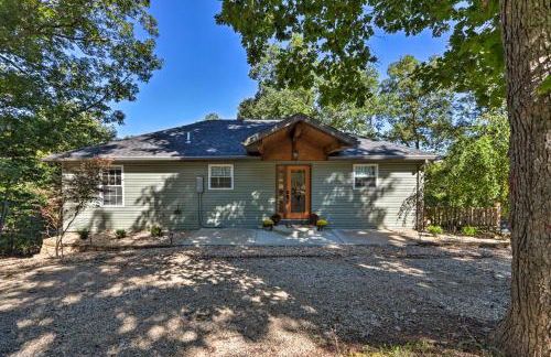 Dock and Jet Ski Slip Lakeside Sunrise Beach Home! - Foto 2