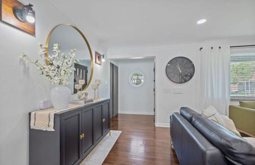 Luxury 5BR Cincinnati, Sleeps 12, Crib, Home Gym, Fenced Backyard - Foto 68