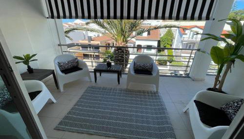 Picturesque Penthouse - Photo 5