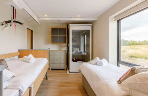 Fawn Cottage Disabled Adapted 3 Bedroom hot tub - Photo 6