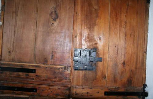 Afrodite's House-Restaurated Oil Factory - Photo 17