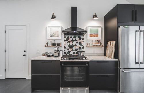 Sophisticated Minimalist Modern Home w/pool and spa - Foto 12