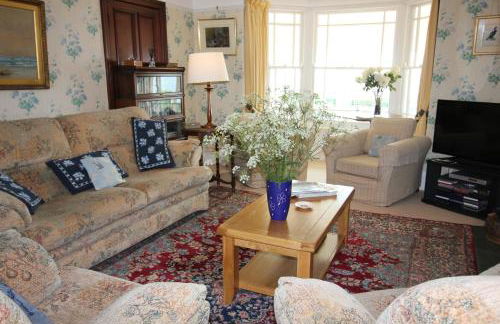 Spacious seaside family house in Aberdaron with large garden and stunning sea views - Photo 37