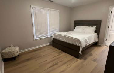 Spacious Gorgeous 3bd home with large deck Close to EVERYTHING - Foto 13