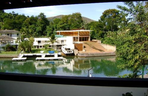 Casa de 730m2 no Exclusivo Condomínio Portogalo com Piscina Privada e Cais para iates de até 55 Pés - Foto 2