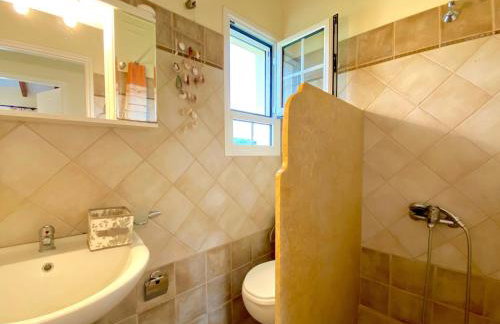 Asteraki Poolside Apartment by DadoVillas - Foto 23