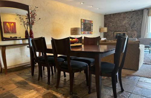 Best location in the heart of lions head, Ski lockers, jacuzzi and pool - Photo 10