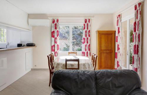 villa 8 pers, climatisée, piscine chauffée, un havre de paix sous les pins parasols - Foto 12