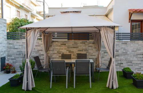 Casa d' Irene near airport, 200 mtrs from the beach, Artemis center - Foto 2