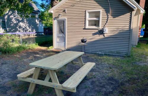 Convenient 2 Bedroom Home in TC - Foto 14