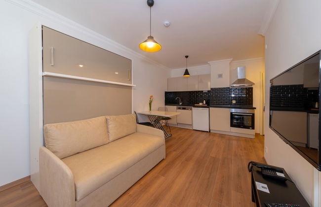 Joy Suites - Photo 31